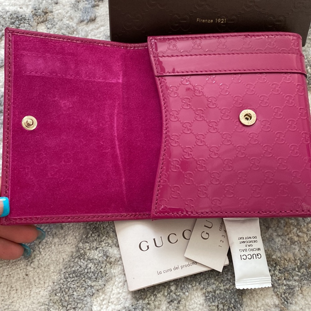 Nib Gucci Microguccissima Pattern Patent Wallet - image 2